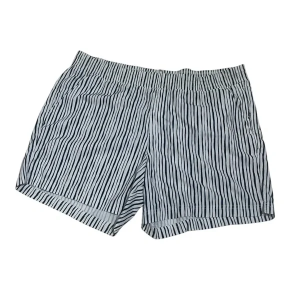 Old Navy Women's Black and White Striped Shorts - Picture 2 of 4